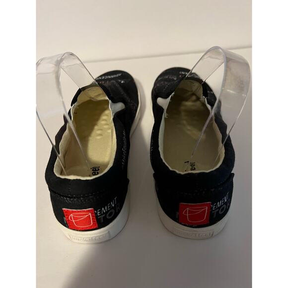 Bucketfeet Unisex Comfort Patterned Canvas Slip-On Sneakers Black Size W10/M8.5 - Picture 8 of 11
